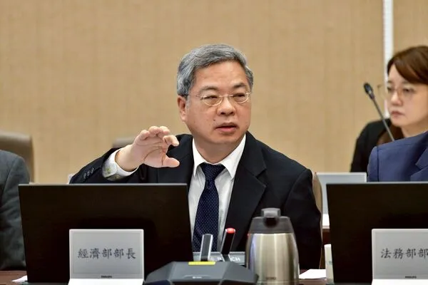 ▲經濟部長龔明鑫出席。（圖／行政院提供）