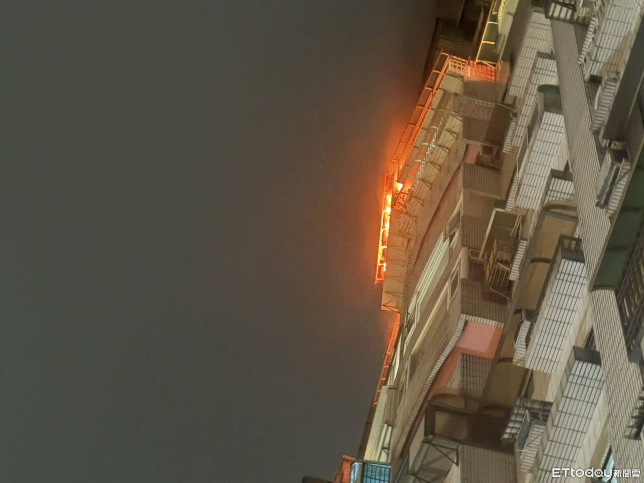 八里火警獨居婦陳屍屋內!口鼻周圍「無碳粒」超詭異 死因待查