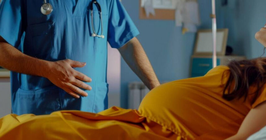 產婦分娩遭醫學生圍觀 怒吼:我不是教具!