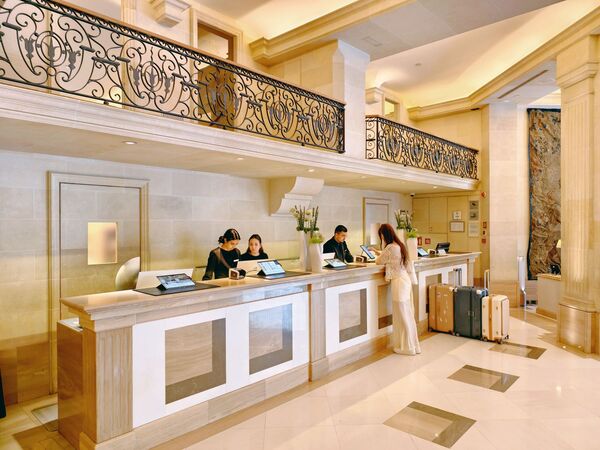 ▲▼巴塞隆納地段絕佳五星級飯店，聖家堂景觀     。（圖／部落客珊莎提供）