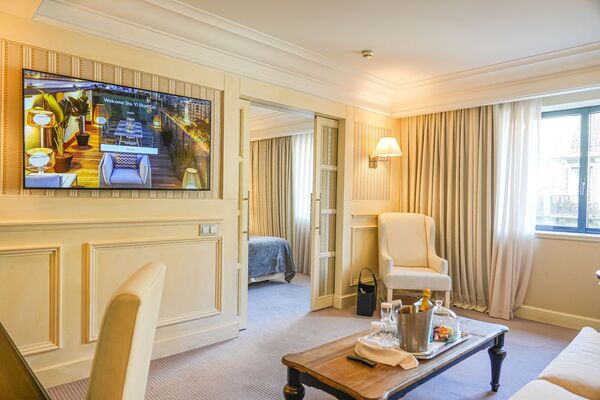 ▲▼巴塞隆納地段絕佳五星級飯店，聖家堂景觀     。（圖／部落客珊莎提供）