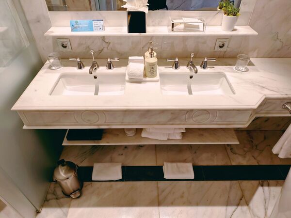 ▲▼巴塞隆納地段絕佳五星級飯店，聖家堂景觀     。（圖／部落客珊莎提供）