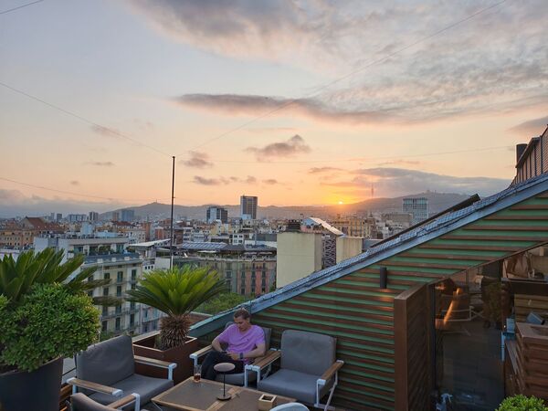 ▲▼巴塞隆納地段絕佳五星級飯店，聖家堂景觀     。（圖／部落客珊莎提供）