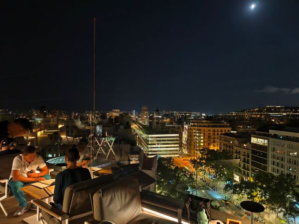 ▲▼巴塞隆納地段絕佳五星級飯店，聖家堂景觀     。（圖／部落客珊莎提供）