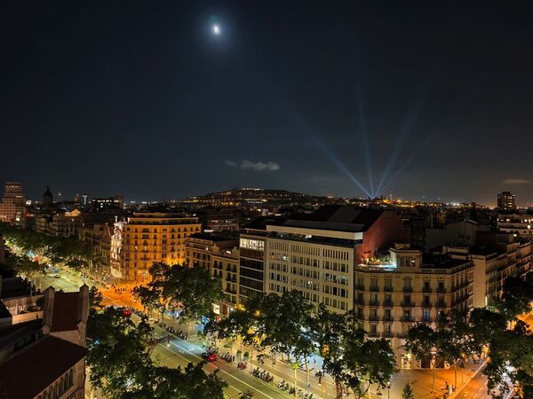 ▲▼巴塞隆納地段絕佳五星級飯店，聖家堂景觀     。（圖／部落客珊莎提供）