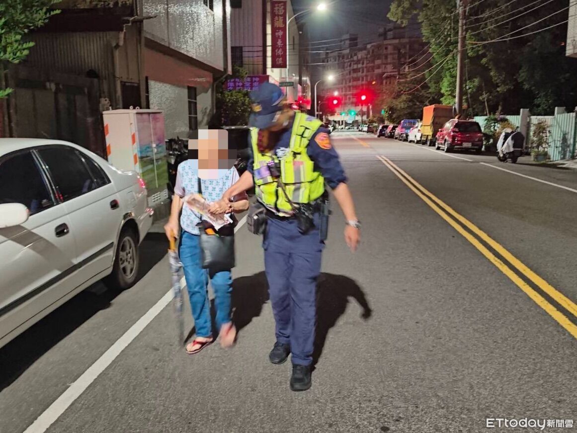 嬤半夜3點路邊苦守「尪找不到我會怕」 真相惹鼻酸:他已過世10年