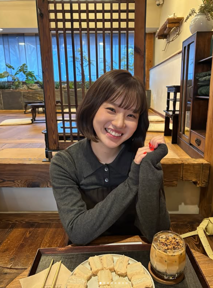 ▲▼真人版「小丸子」長大變美女學霸　精通4國語言多益970分。（圖／翻攝自森迫永依IG、X平台）