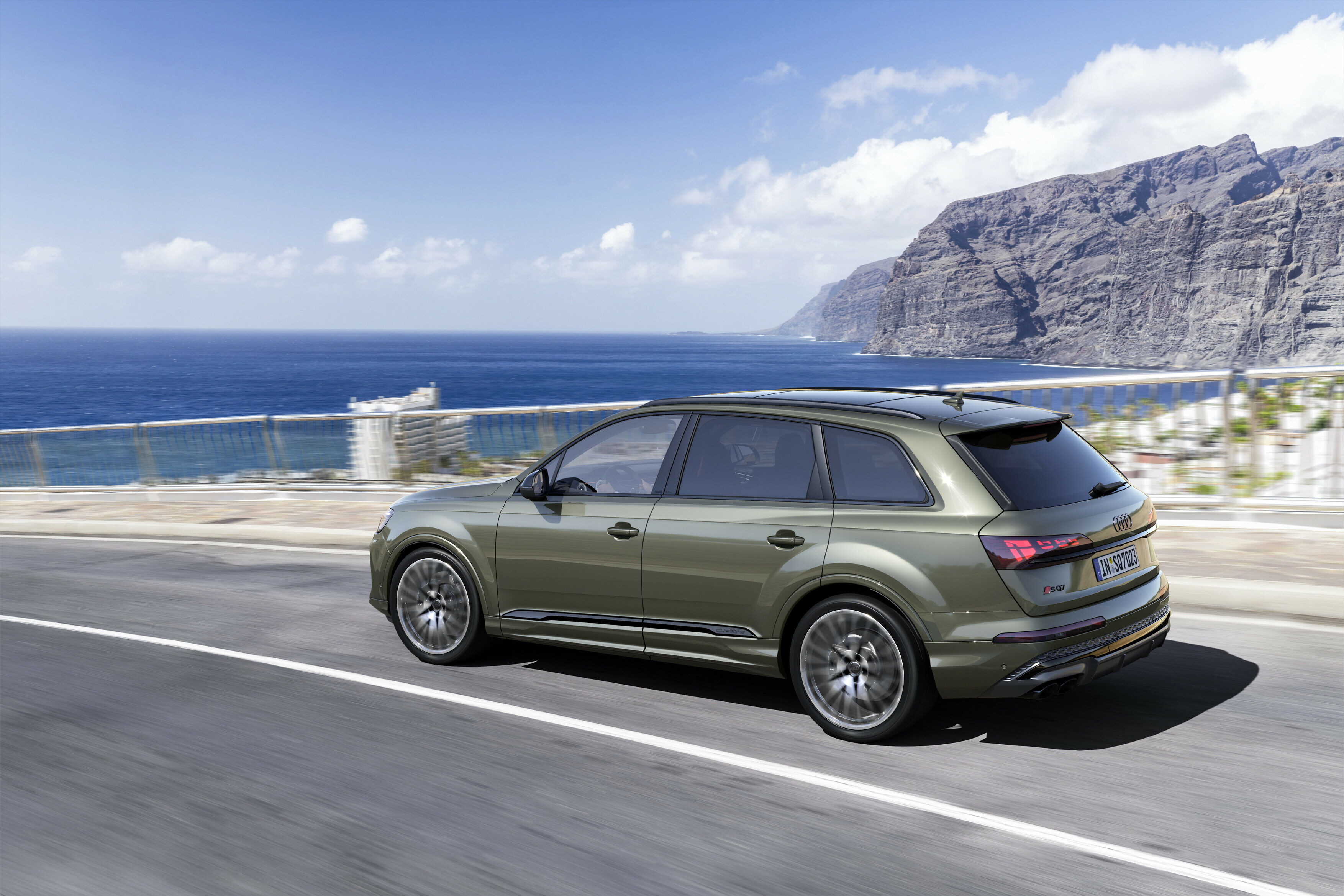 ▲Audi Q7、Q8雙旗艦休旅新年式開賣。（圖／翻攝自Audi）