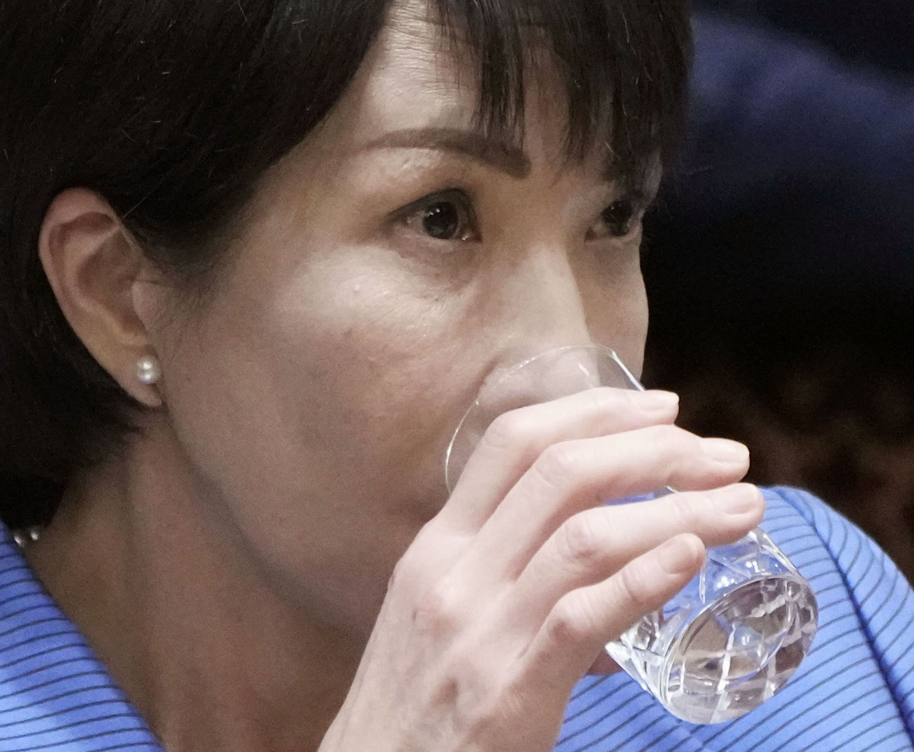 ▲▼日本首相高市早苗,高市早苗喝水。（圖／達志影像）