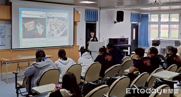 ▲台東關山警入校宣講「無照駕駛新制」。（圖／記者楊晨東翻攝）