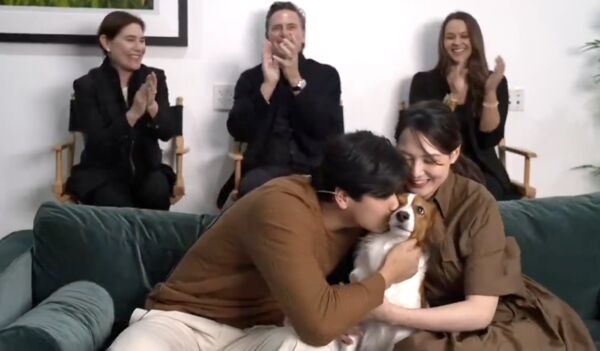 ▲大谷翔平的穿搭成焦點！真美子身穿棕色洋裝　粉絲狂讚「Decopin 同色系」「整場充滿溫柔氛圍」             。（圖／截自MLB X）