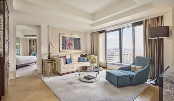 ▲台北文華東方酒店「豪華客房」、「行政都會套房」、米其林一星中餐廳「雅閣｣及芳療。（圖／業者提供）