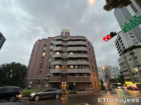 ▲▼        天母,法拍     。（圖／記者項瀚攝）