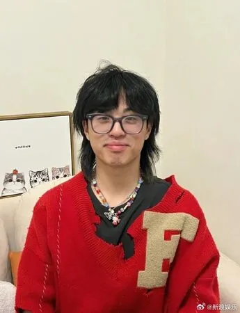 ▲▼大陸饒舌歌手「孩子王」上月傳出死訊，近日突然宣告沒死。（圖／翻攝微博）