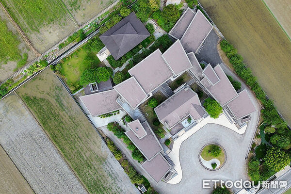 ▲泉月樓行館在淹水的冬山中如同一座神奇乾島 。（圖／宜蘭冬山泉月樓行館 Apex Villa授權引用）