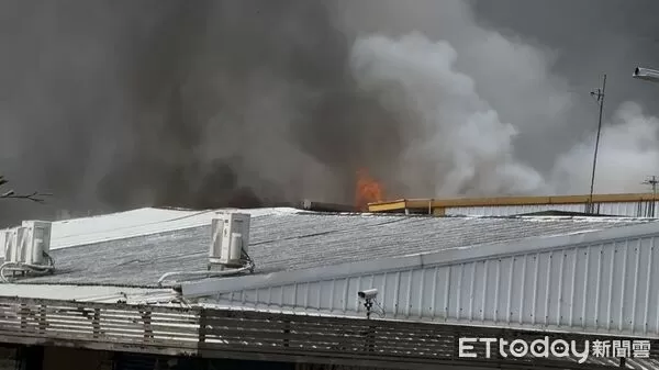 ▲台東知本民宅大火。（圖／記者楊晨東翻攝，下同）