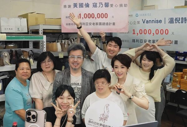 ▲寇乃馨(左)與黃國倫夫妻帳算得很清楚。（圖／溫倪詩提供）