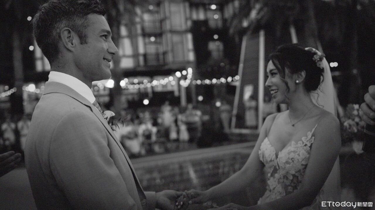 獨／超正檢察官甜嫁！花蓮海邊變伸展台　「最美樂律」當伴娘同框