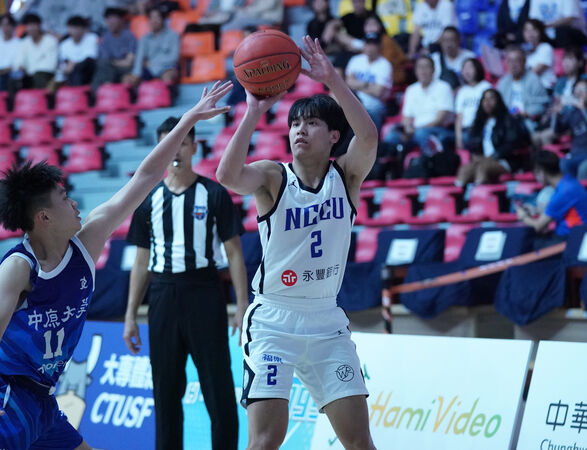 ▲政大男籃宋昕澔、徐得祈。（圖／大專體總提供）