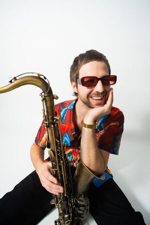 ▲全才製作人cool nel d，14日推出全新Lo-fi專輯 《reel mu$ic》。（圖／夕陽音樂提供）