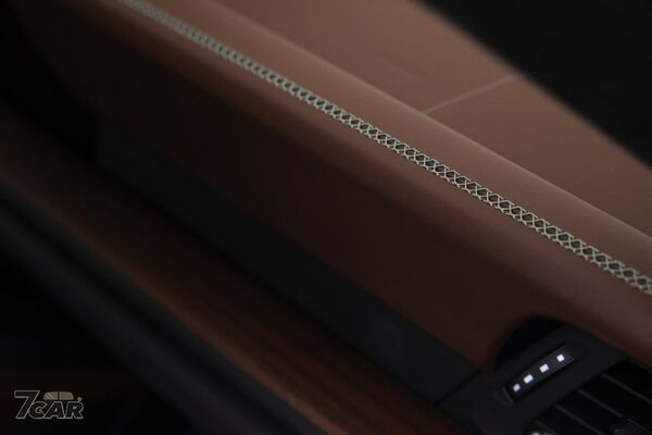 以山海意象詮釋在地自然之美　Porsche 推出致敬臺灣的 911 Carrera T「Formosa」