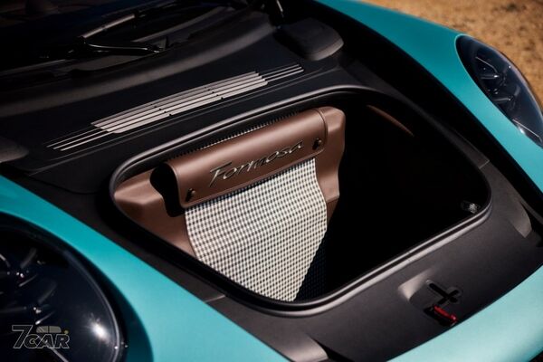 以山海意象詮釋在地自然之美　Porsche 推出致敬臺灣的 911 Carrera T「Formosa」