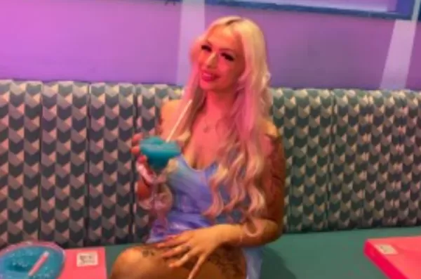 ▲▼23歲女獄警戴爾（Isabelle Dale）被揭發與至少兩名囚犯發展不正當關係。（圖／翻攝自X）