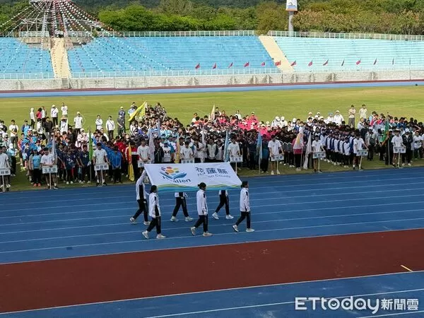 ▲▼花蓮縣全縣暨社區全民聯合運動會在小巨蛋運動場盛大舉行開幕典禮。（圖／花蓮市公所提供，下同）