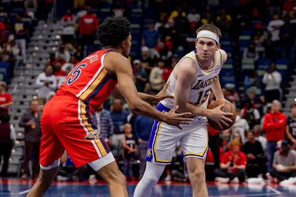 ▲湖人唐西奇、里夫斯。（圖／路透）