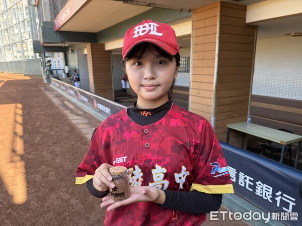 ▲黑豹旗武陵高中。（圖／記者楊舒帆攝）