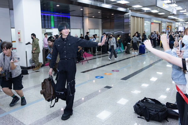 ▲▼台北好香！「國寶美男」八木勇征神顏征服松機　SJ、山下智久也在。（圖／COME ON JKSSP提供）