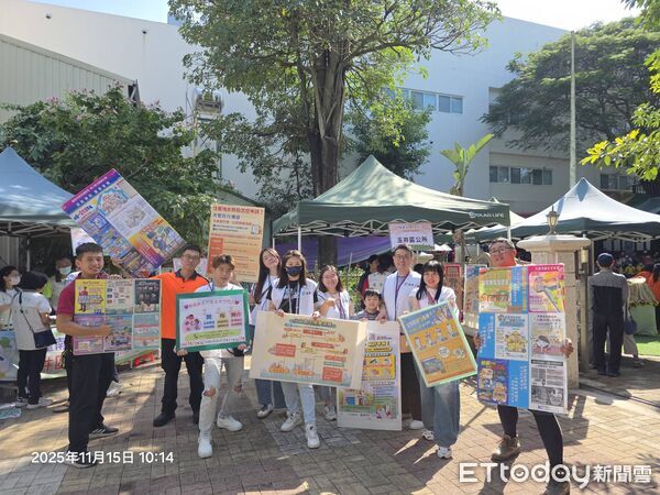 ▲玉井消防分隊到德蘭週年慶園遊會擺攤宣導，提醒民眾冬季用電與火災風險。（記者林東良翻攝，下同）