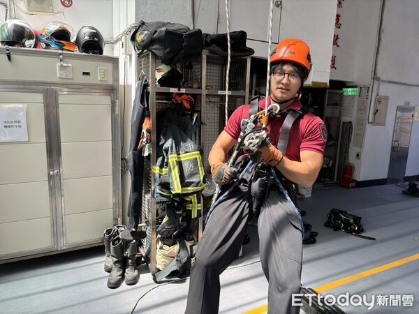 ▲▼建成分隊隊員吳承翰。(圖／翻攝自台北市政府消防局臉書)