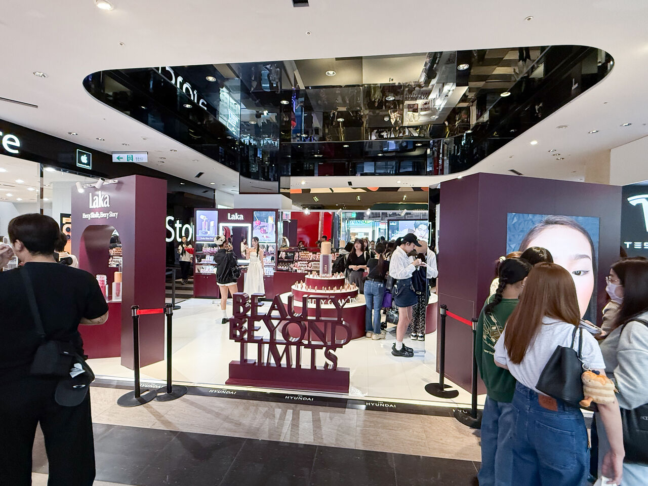 laka,Victorinox,快閃,美妝,行李箱。（圖／記者李薇攝、品牌提供）