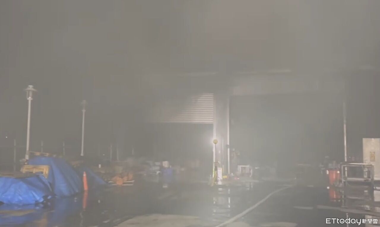 台南安定區工廠大火畫面曝光　延燒300坪