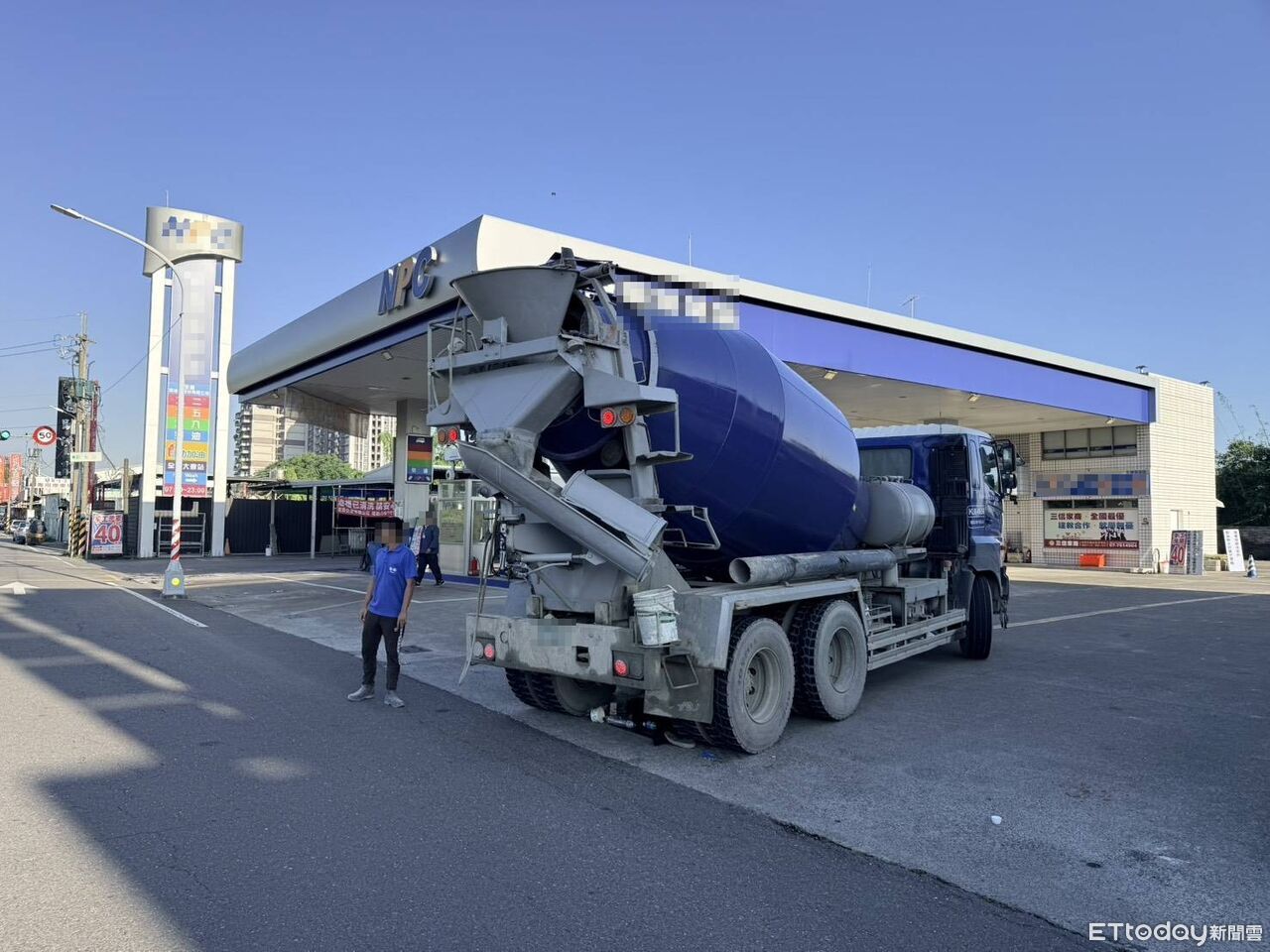 快訊／高雄水泥車進加油站輾81歲婦　命危送醫搶救不治