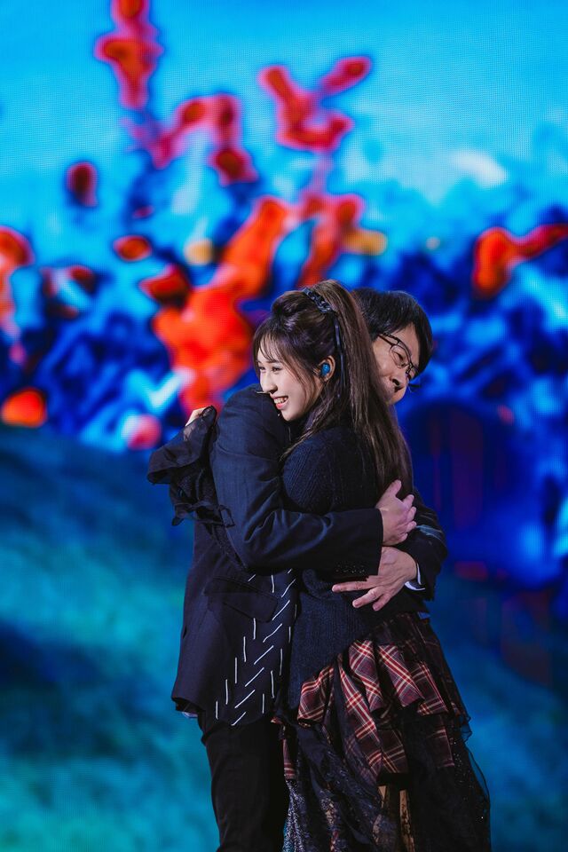 ▲▼  五月天上海演唱會，嘉賓小玫瑰 。（圖／相信音樂提供）