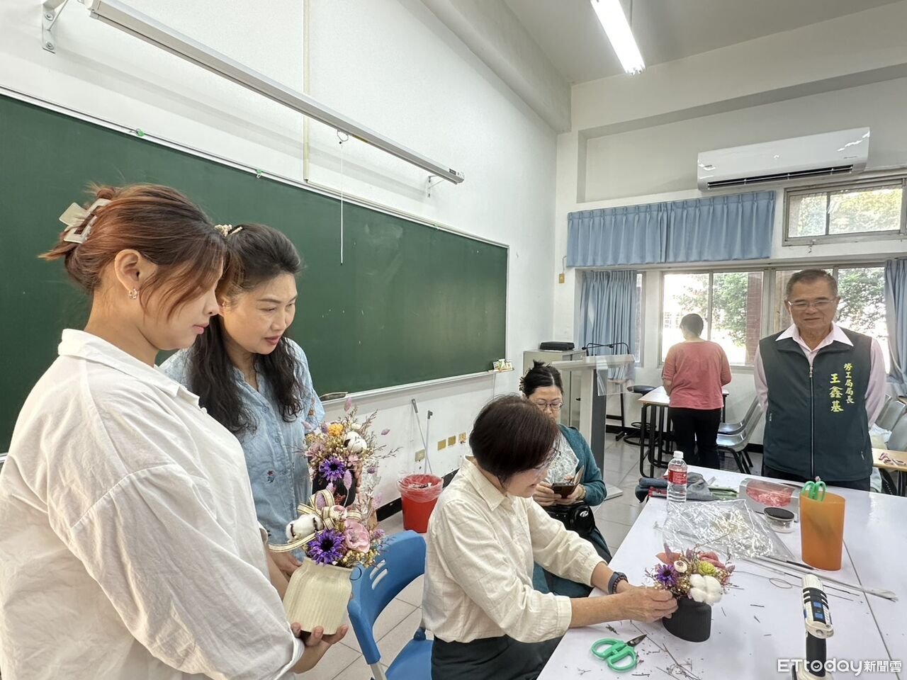 曾文園區開辦生活花藝課程　學員手作作品美化生活、療癒身心