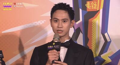 Andy帥氣登走鐘獎！擺脫家寧「風光入圍五大獎」主持人讚：身無分文的超人