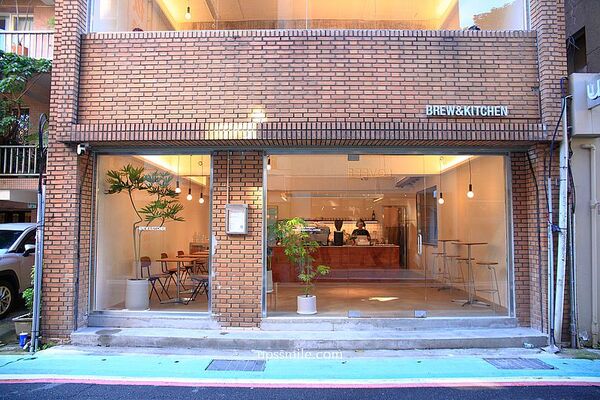 ▲▼捷運中山站服飾LOVFEE旗下餐飲，早午餐咖啡廳  。（圖／部落客萍子提供）