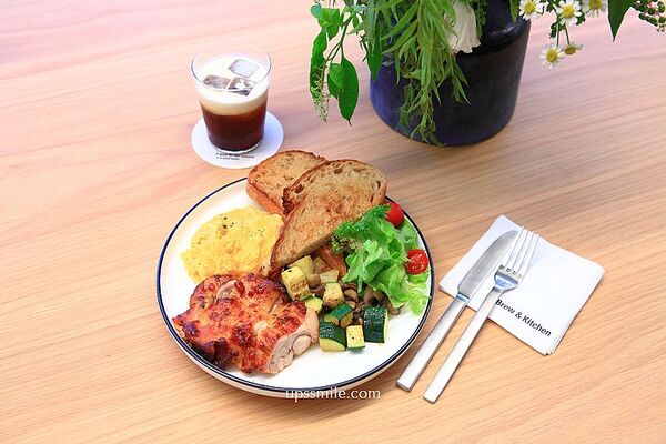 ▲▼捷運中山站服飾LOVFEE旗下餐飲，早午餐咖啡廳  。（圖／部落客萍子提供）