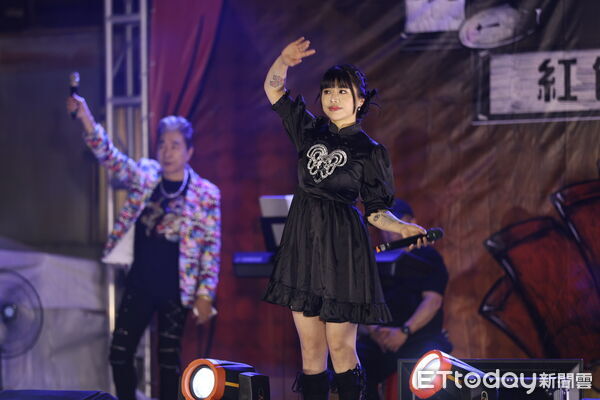 ▲林吟蔚出席萬華時光紅包場演唱會。（圖／記者林敬旻攝）