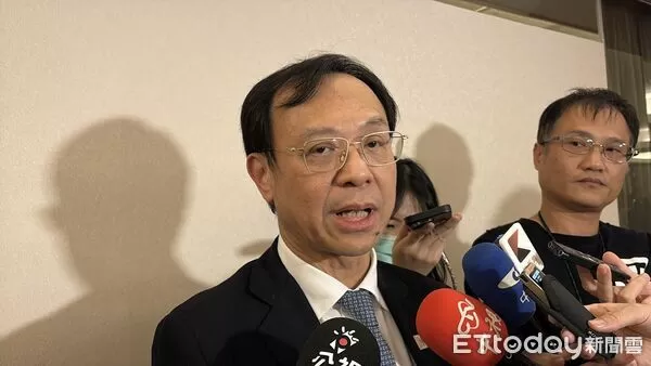 ▲▼石崇良出席2025罕見疾病獎學金頒獎典禮受訪。（圖／記者洪巧藍攝）