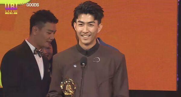 ▲嘟嘟人奪獎，博恩在台下反應超有趣。（圖／翻攝自YouTube／走鐘獎頒獎典禮 Walk Bell John Awards）