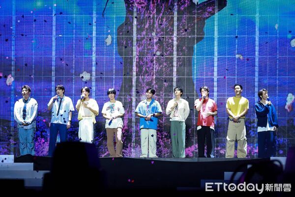 ▲▼直擊/台灣E.L.F.應援太猛!3萬人把大巨蛋變彩虹 SJ東海唱一半哭了。(圖/讀者提供)