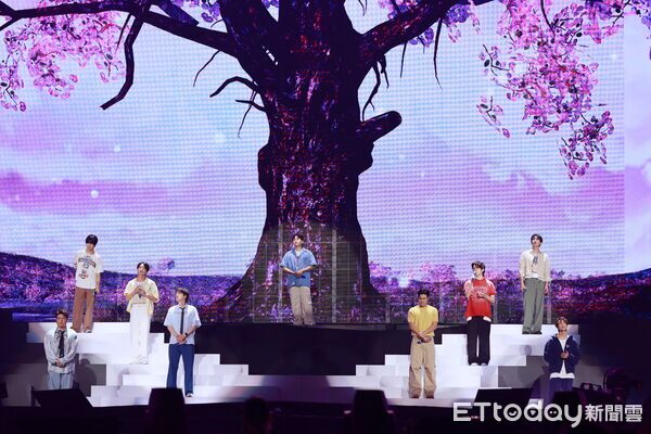 ▲▼▲SJ現場只要一播出VCR，觀眾席就會有大量人潮衝廁所，歌迷可愛地自己笑場。（圖／讀者提供）