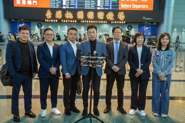 ▲江啟臣16日上午率朝野7名立委出訪美國及巴拉圭。（圖／江啟臣辦公室提供）