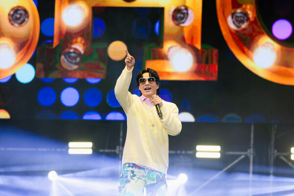 ▲▼蕭煌奇與李炳輝嗨唱。（圖／KKLIVE、混血兒娛樂提供）