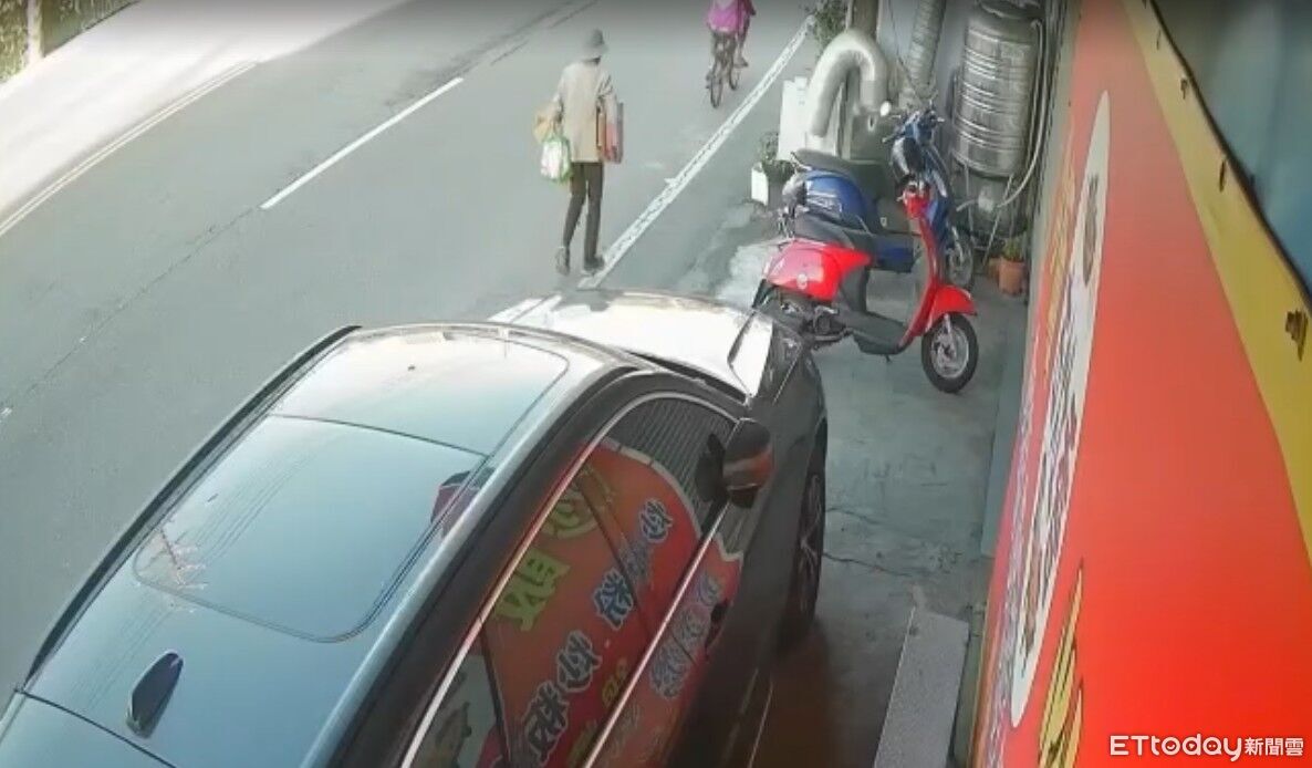差10公尺!女兒聽巨響回頭 目睹81歲母遭水泥車輾斃…崩潰奔回頭