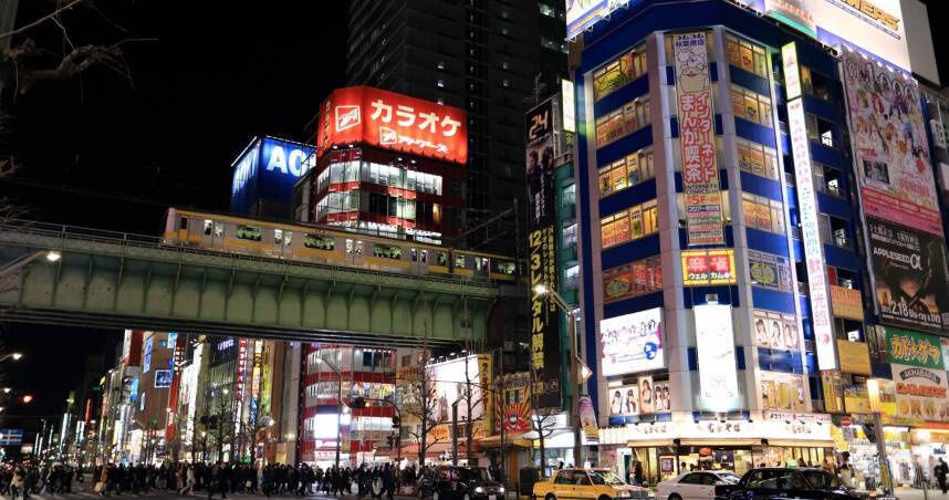 逛日本藥妝店!台灣阿姨刷卡碎念「選啥幣別」 全店齊喊1句